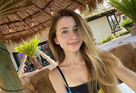 RyyFyy hot pornstar images