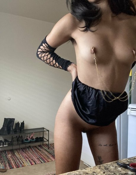 harami mami high quality actress pictures