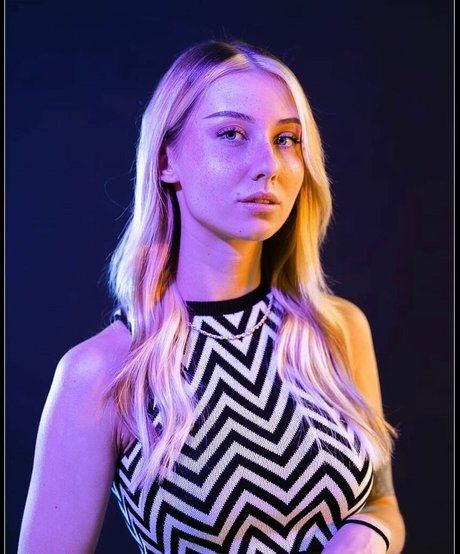 veylaneey xxx actress photos