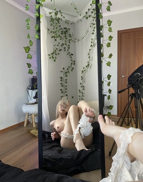 Alotropp pornstar sexy img