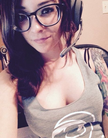 LadyDevann star naked pictures