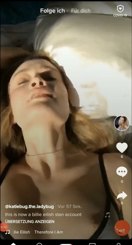 Caitlin Erin O Neill star sexy pic