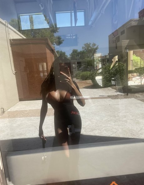 MaskedByMary pornstar pics