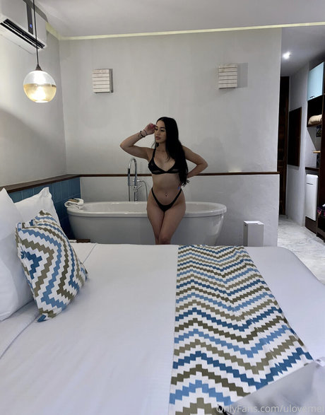 ulovemel hot pornstar pic