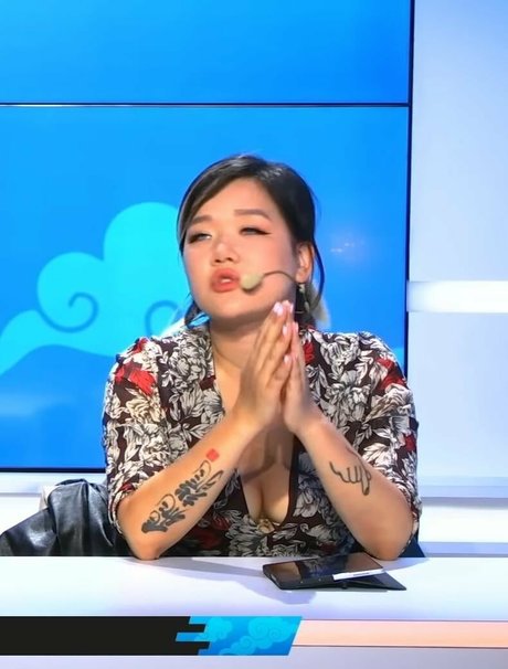 Marie C Palot model hot photo