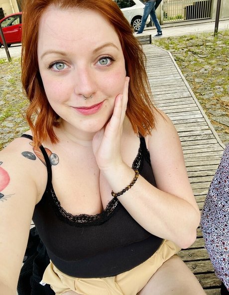 Playher_ erotic actress photos