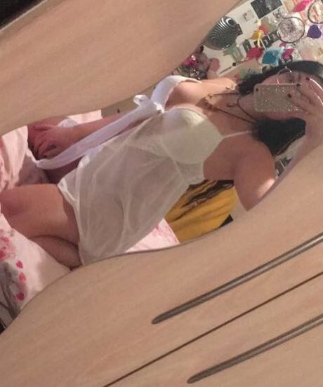 Amy G erotic model image