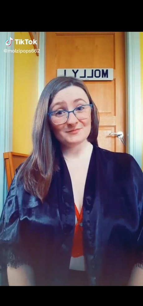 Molzipops662 art star gallery