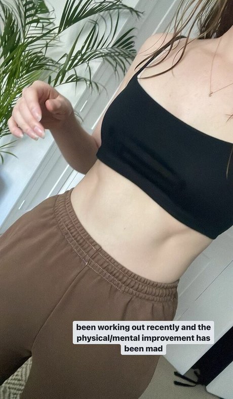 Seen Ellbats pornstar sexy galleries