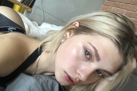 Nastymazhara naked pornstar photo