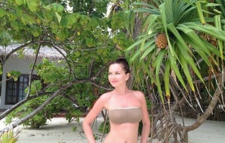 Rodina02 porn model img