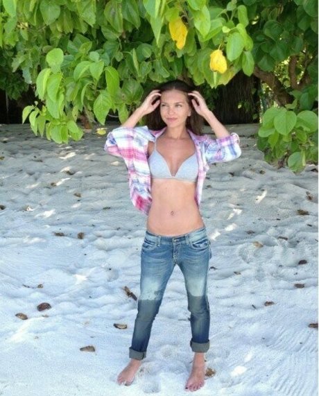 Rodina02 pretty actress images