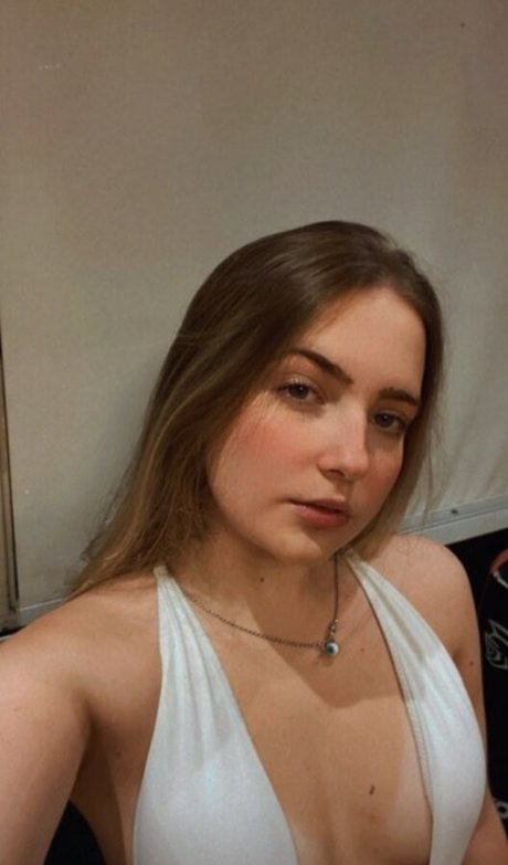 Camila Moroz pornstar naked images