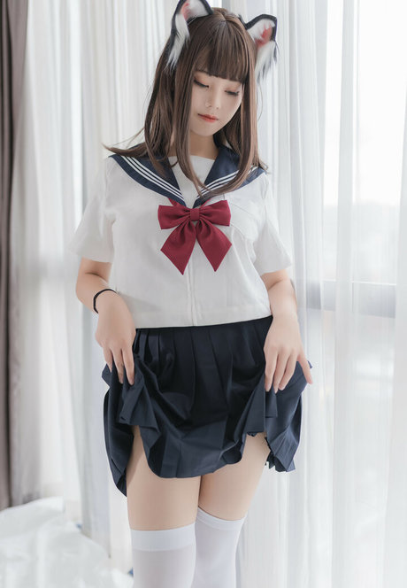 Kagami pretty model pictures