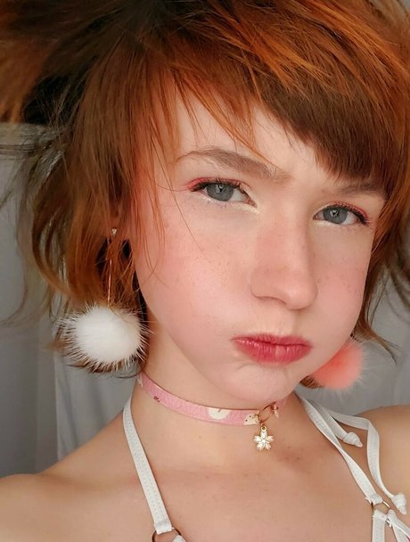 Snugs Snugglepunk model naked picture