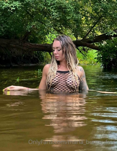 Mary Bunny model nudes pic