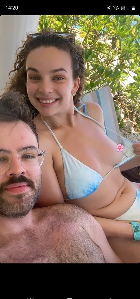 Bbie Chtfield star top images