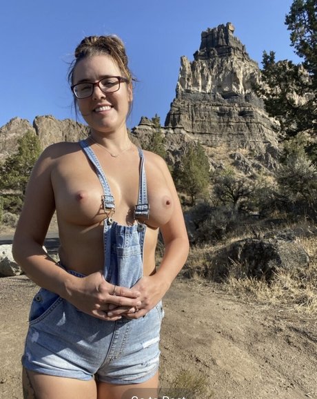 Ashinthewind pornstar nude pic