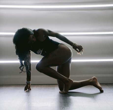 Sha Carri Richardson star sexy archive