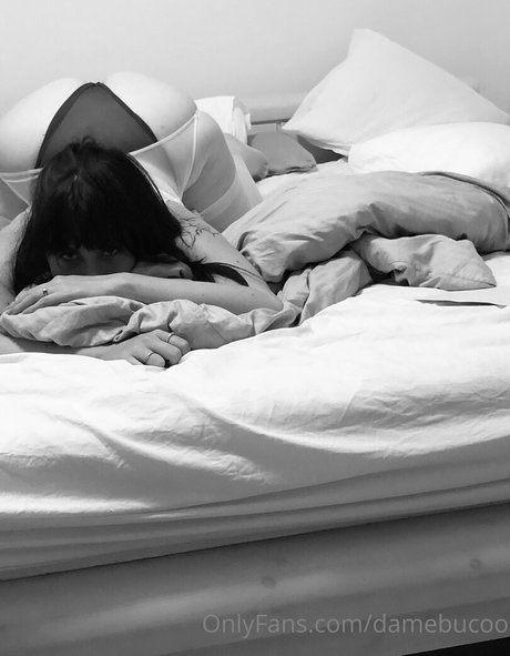 ana uhiram nice star photo