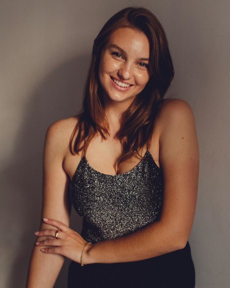 Olivia Brower model perfect img