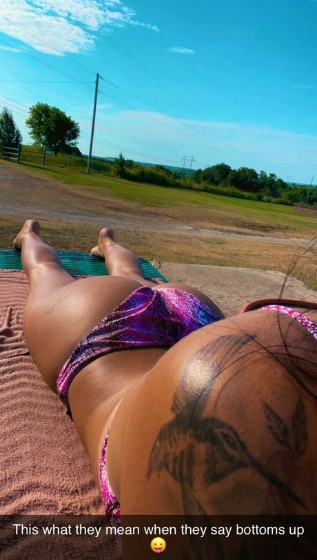 Taylyn Quay beautiful star archive