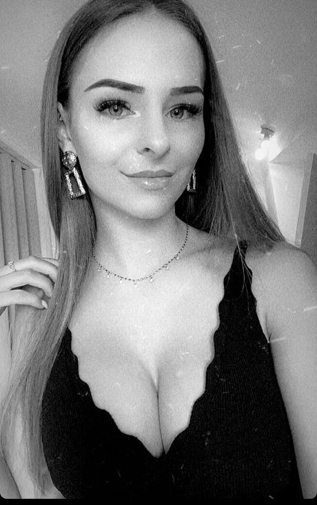 Julia Hofer pornstar high quality photo