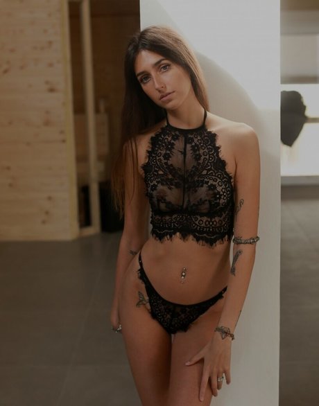 Misch pornstar erotic photo