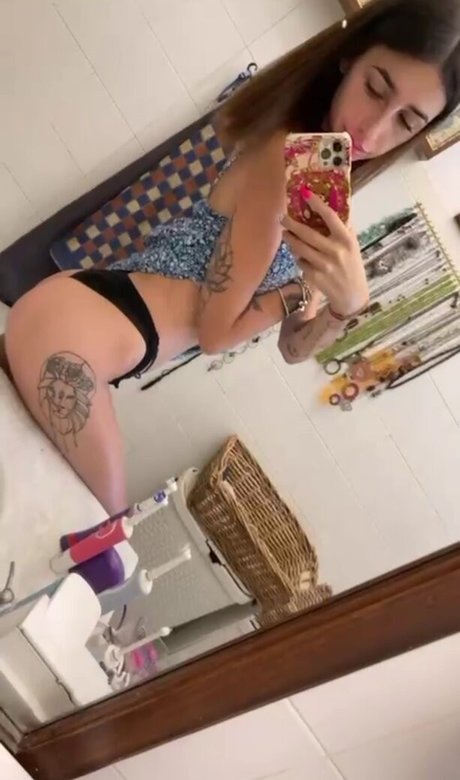 Misch model hot pics