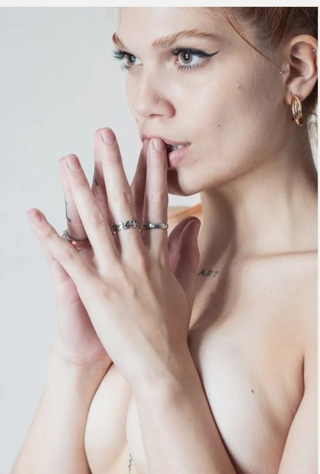 Babygirl69 pretty pornstar picture