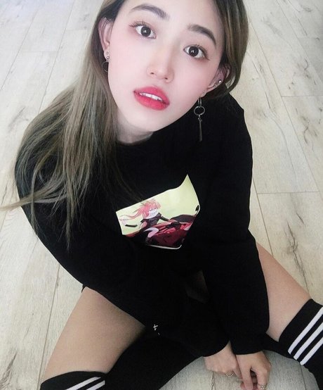 Yoojin pretty star img