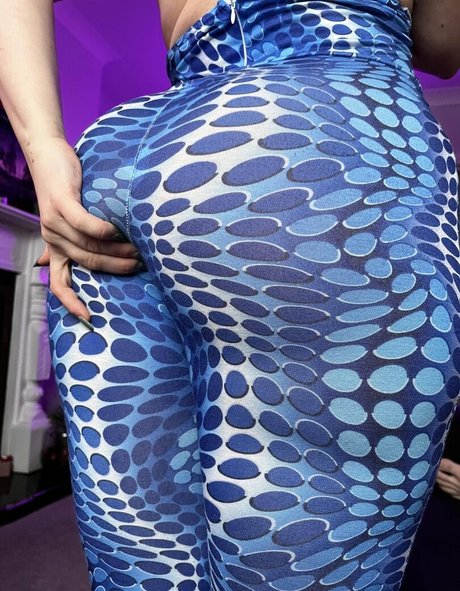 cearathighs hd pornstar picture