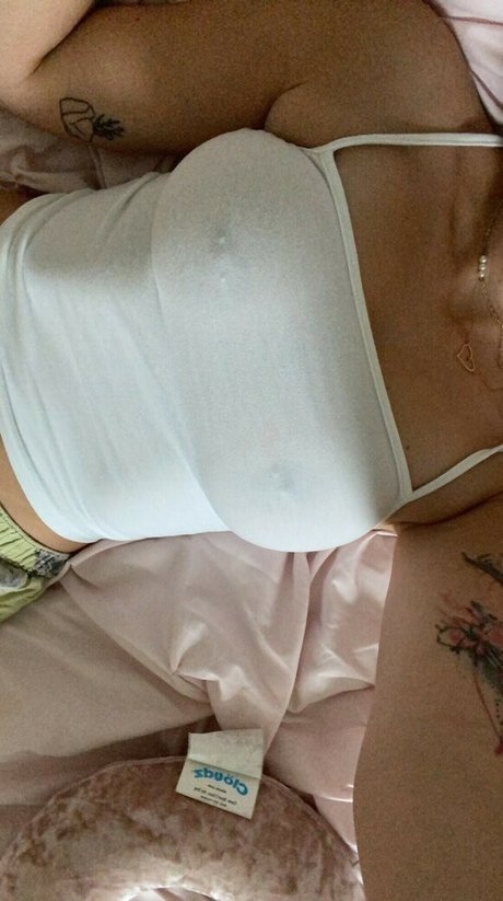 XOXO Mercyy exclusive actress photo