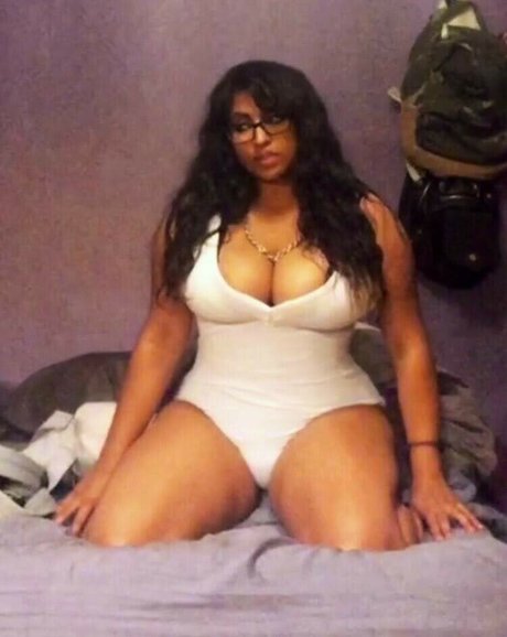 Ninathepony porn model pics