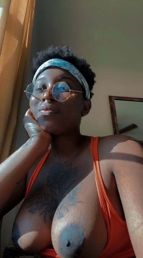 Jerri The Dancer pornographic model image