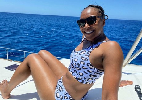 Dr Ebonie Vincent art actress picture