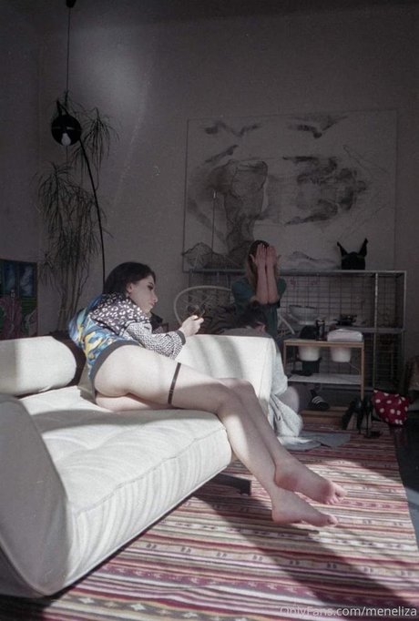 meneliza nude model pictures
