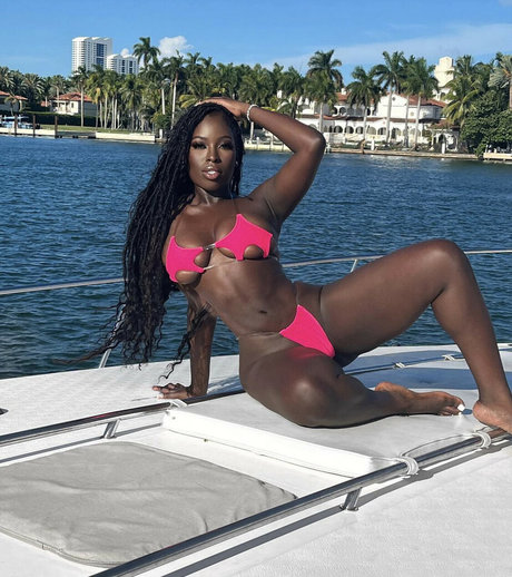 Ghanaiandol top model pic