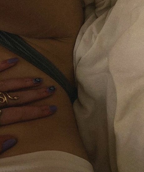 Duda Mello erotic actress pictures