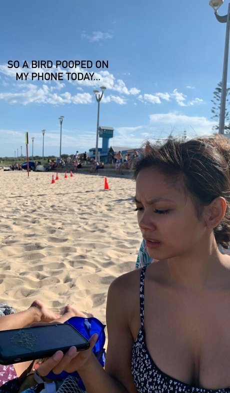 Ylona Garcia exclusive actress image