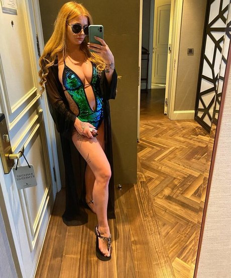 baby duck8 art actress img