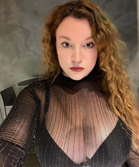 famous girls onlyfans free naked galleries