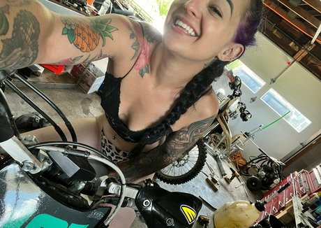 Little Doll pornographic star img