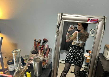 Little Doll pornstar exclusive photo