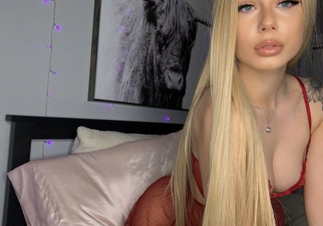 Bailey King perfect pornstar image