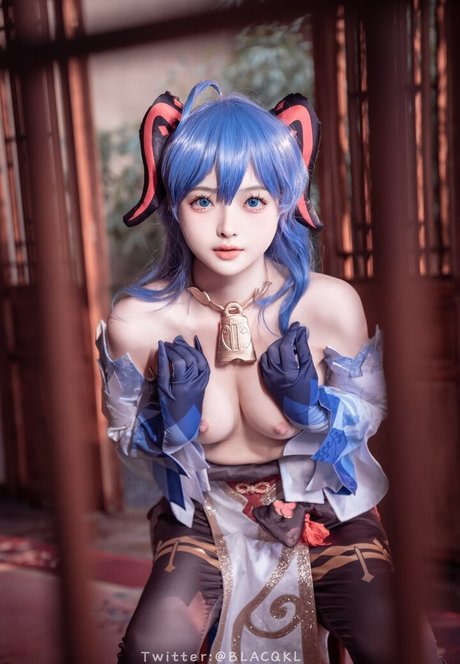 Shirariri star best picture