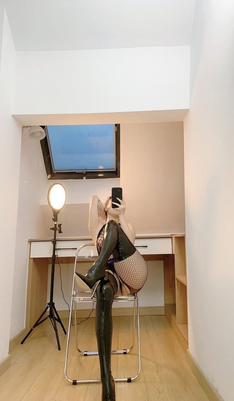 QiaonniuTT star sexy img