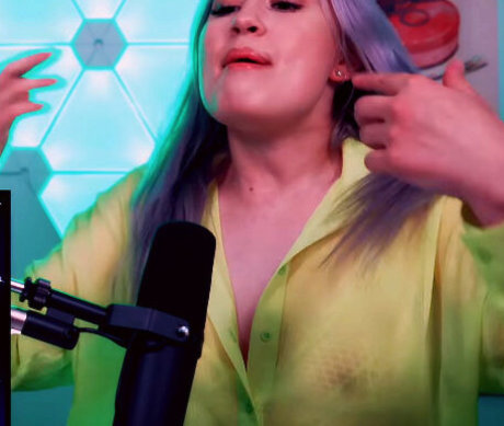 Lael Hansen model top photo