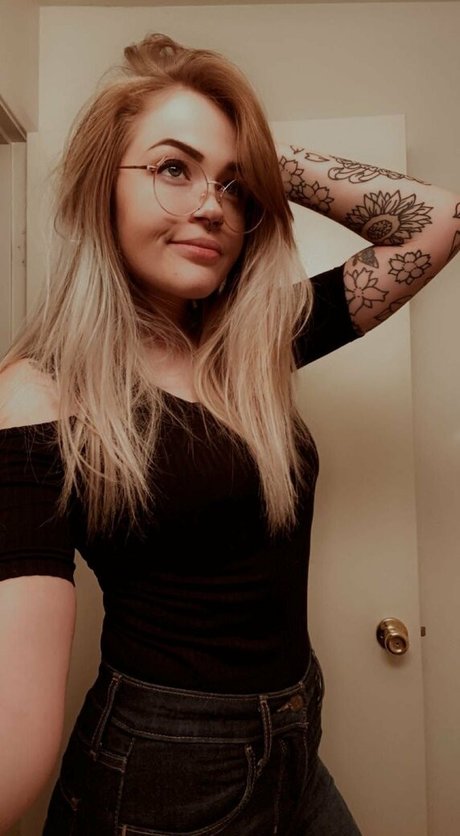 Bassbby val nude pornstar pic