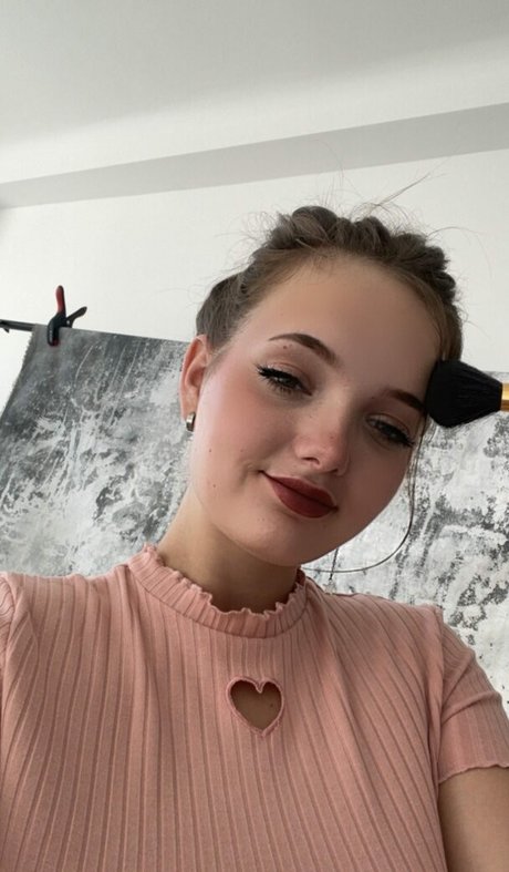 Caroline Moore porn star photos